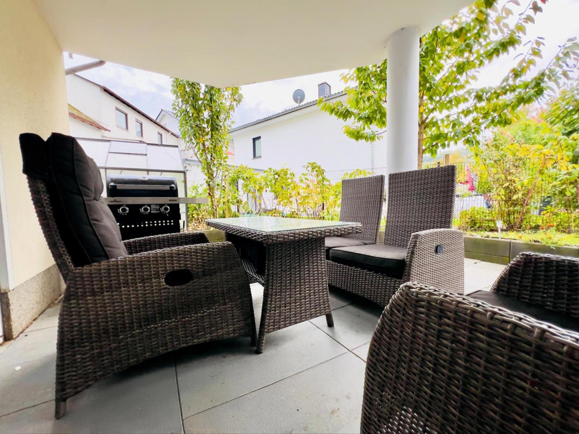 Modern Und Lichtdurchflutet - Ferienwohnung Mit Terrasse Fachbach Εξωτερικό φωτογραφία
